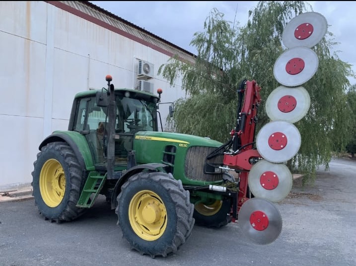 Poda de almendros con discos