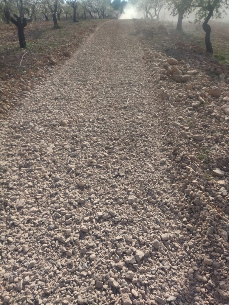 Piedras trituradas almendros